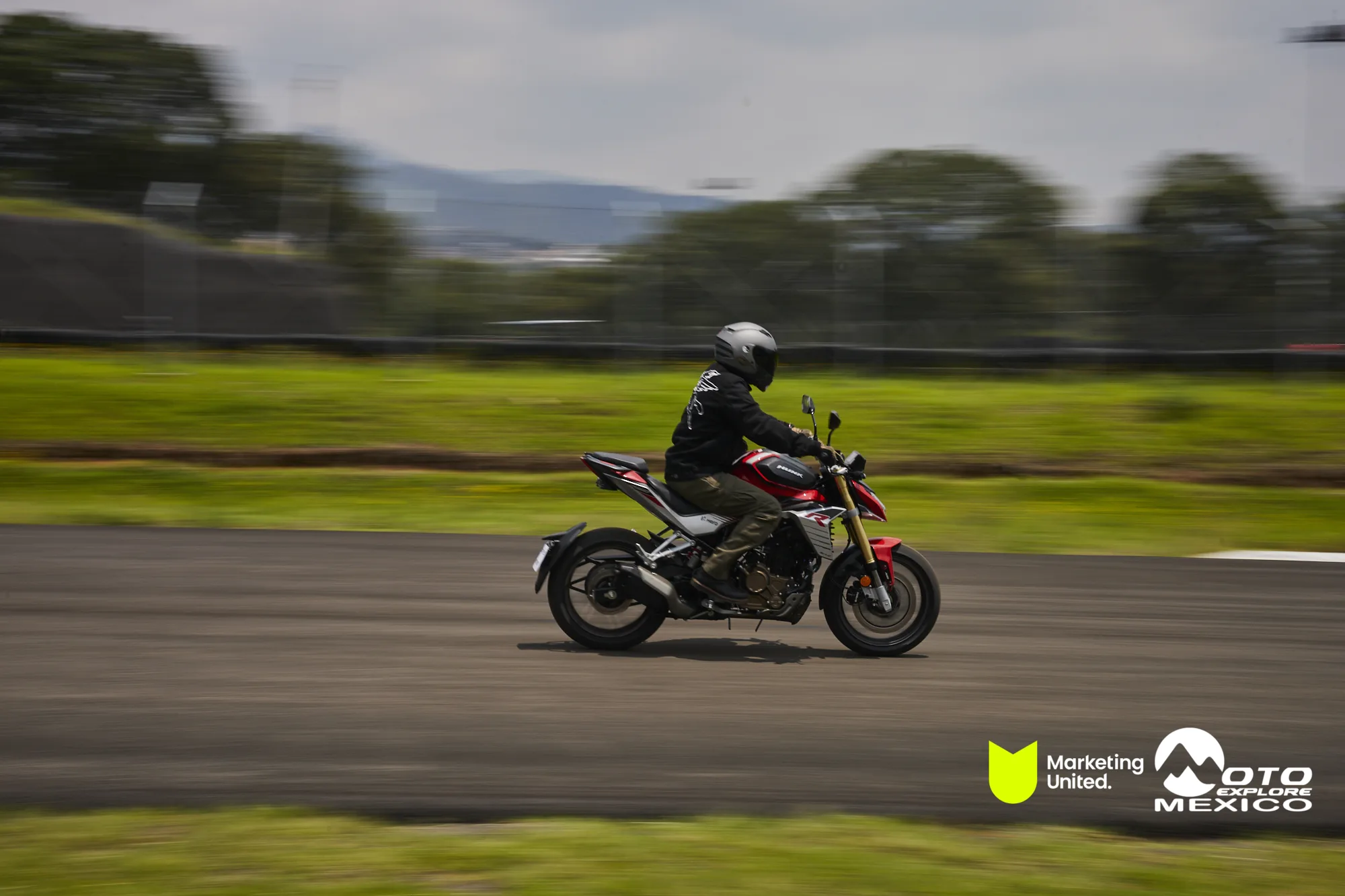 HUNK TRACKDAY 382